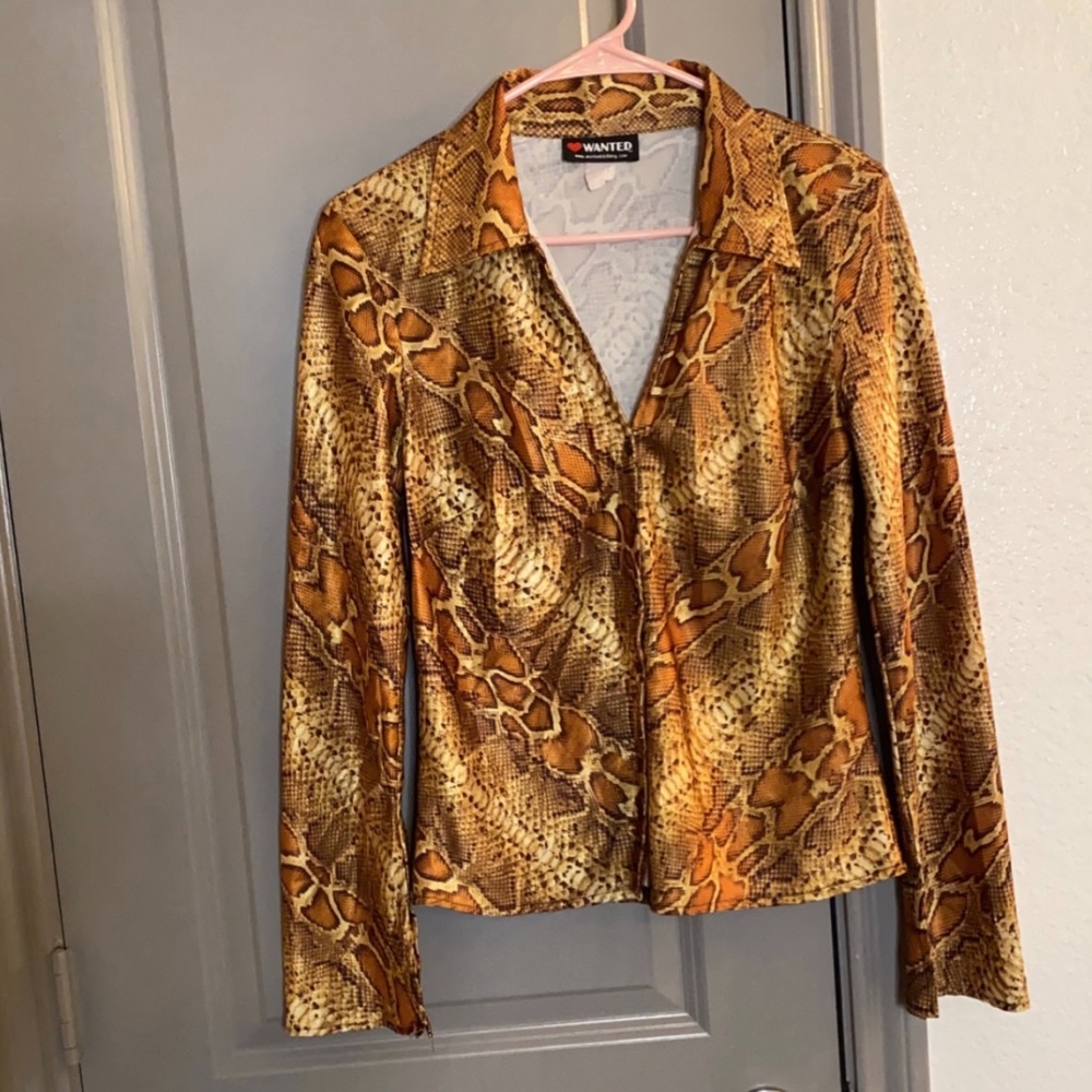 Vintage Animal Print Button up Shirt. Size Medium.